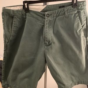 Dark Green Volcom khaki shorts
